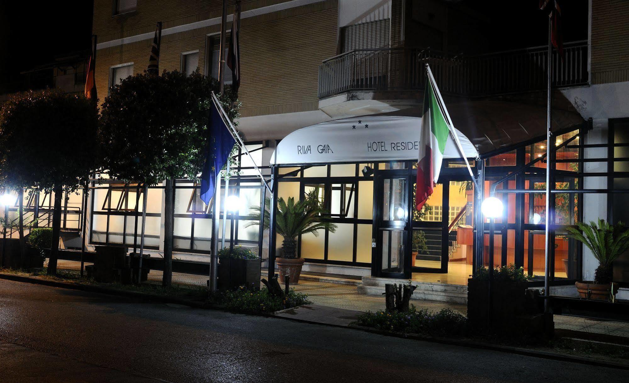 Residence Riva Gaia 泰拉奇纳 外观 照片
