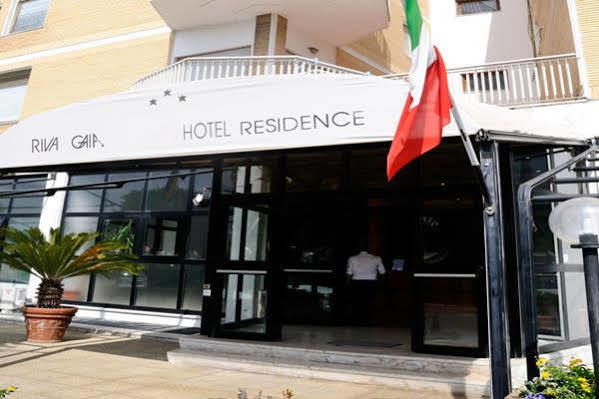 Residence Riva Gaia 泰拉奇纳 外观 照片